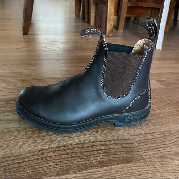 Size 9 Blundstone 550 Chelsea boot in Walnut Brown - Picture 3 of 10